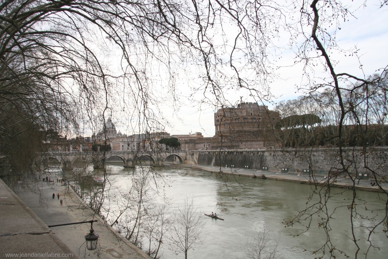 Castel sant'angelo e il Tevere